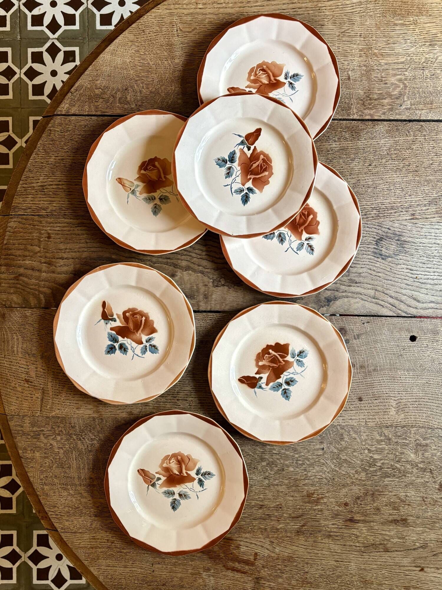 Set of 7 vintage flat plates from Digoin Sarreguemines.