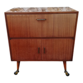 Entrance furniture with vintage wheels