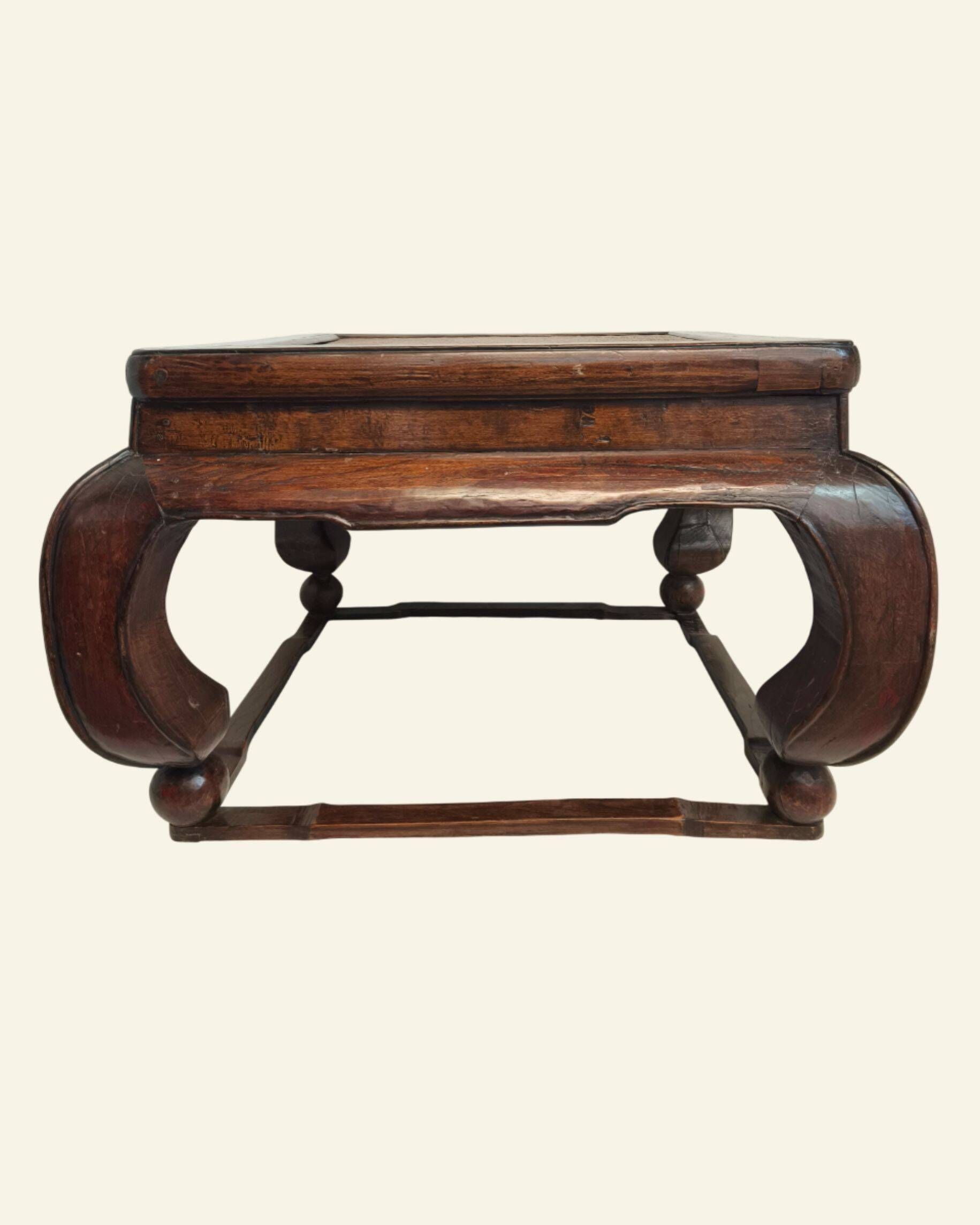 Antique Chinese coffee table in elm, rattan top, 19th century.