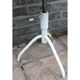 Tabouret en metal de docteur blanc