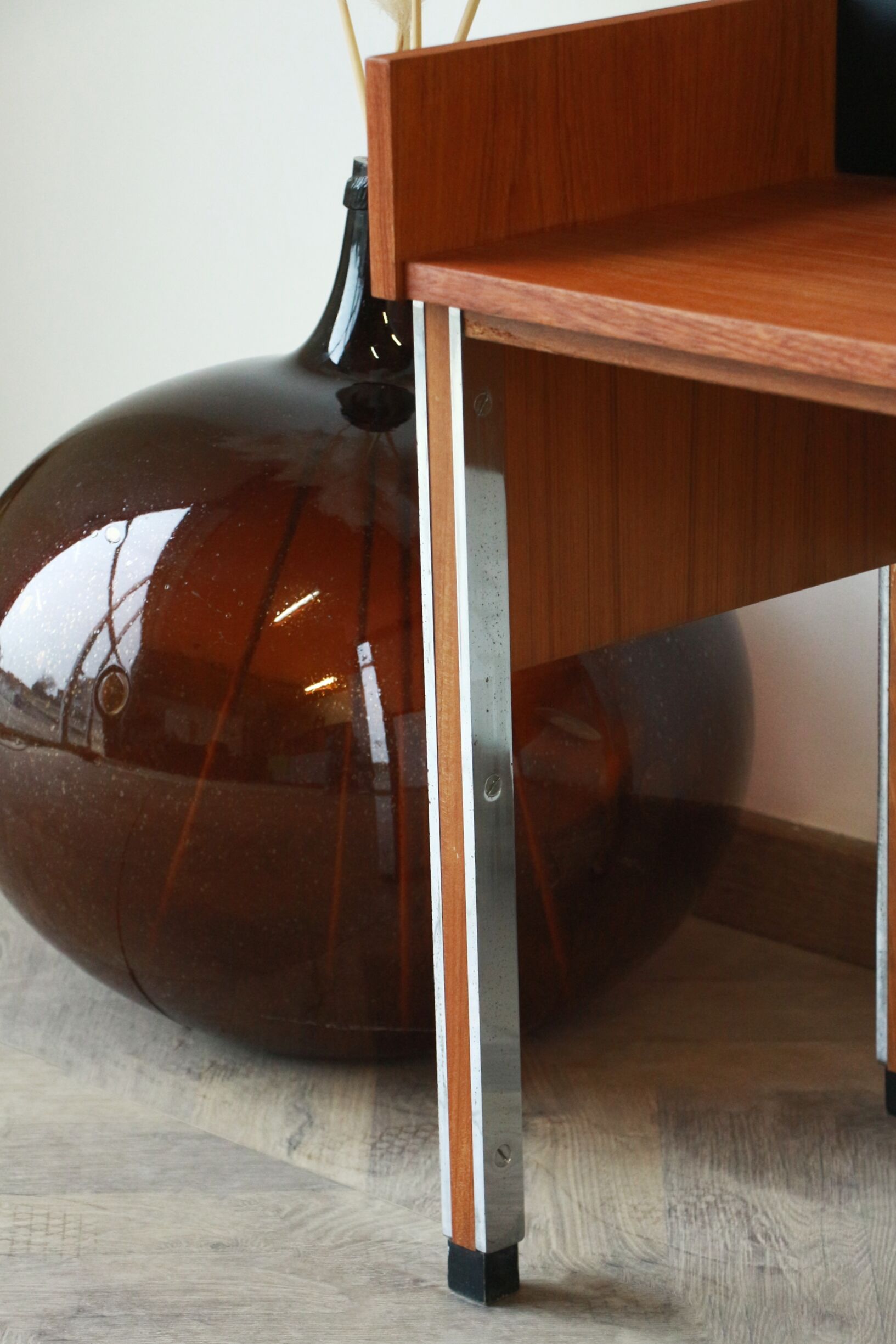 Dressing table - round mirror - 60s