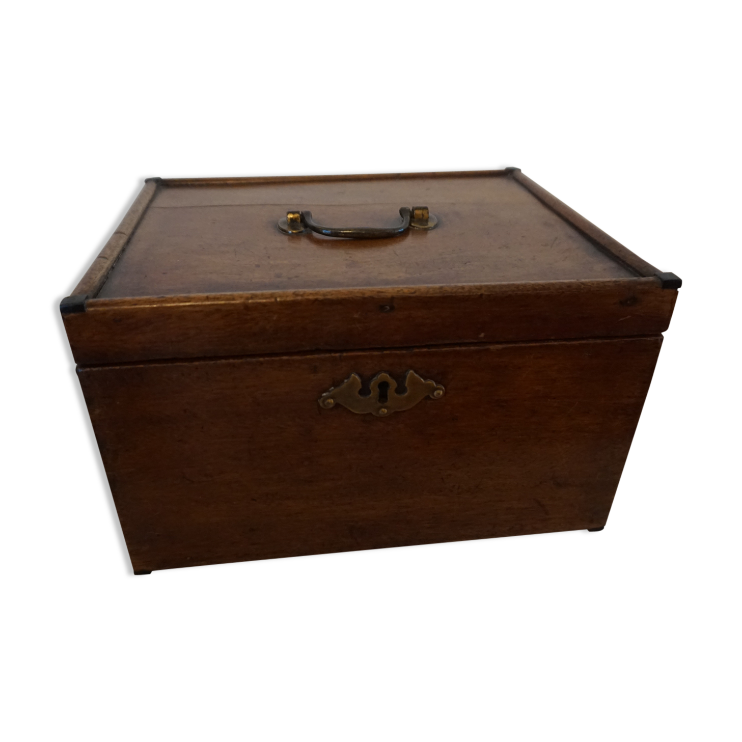 Pretty box in blond Walnut