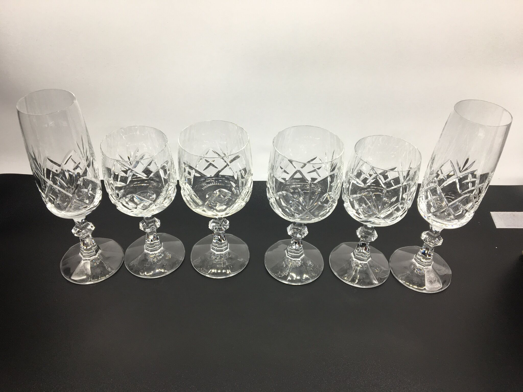 Cut crystal glasses: duo, 6 champagne, wine and water glasses from the 60s