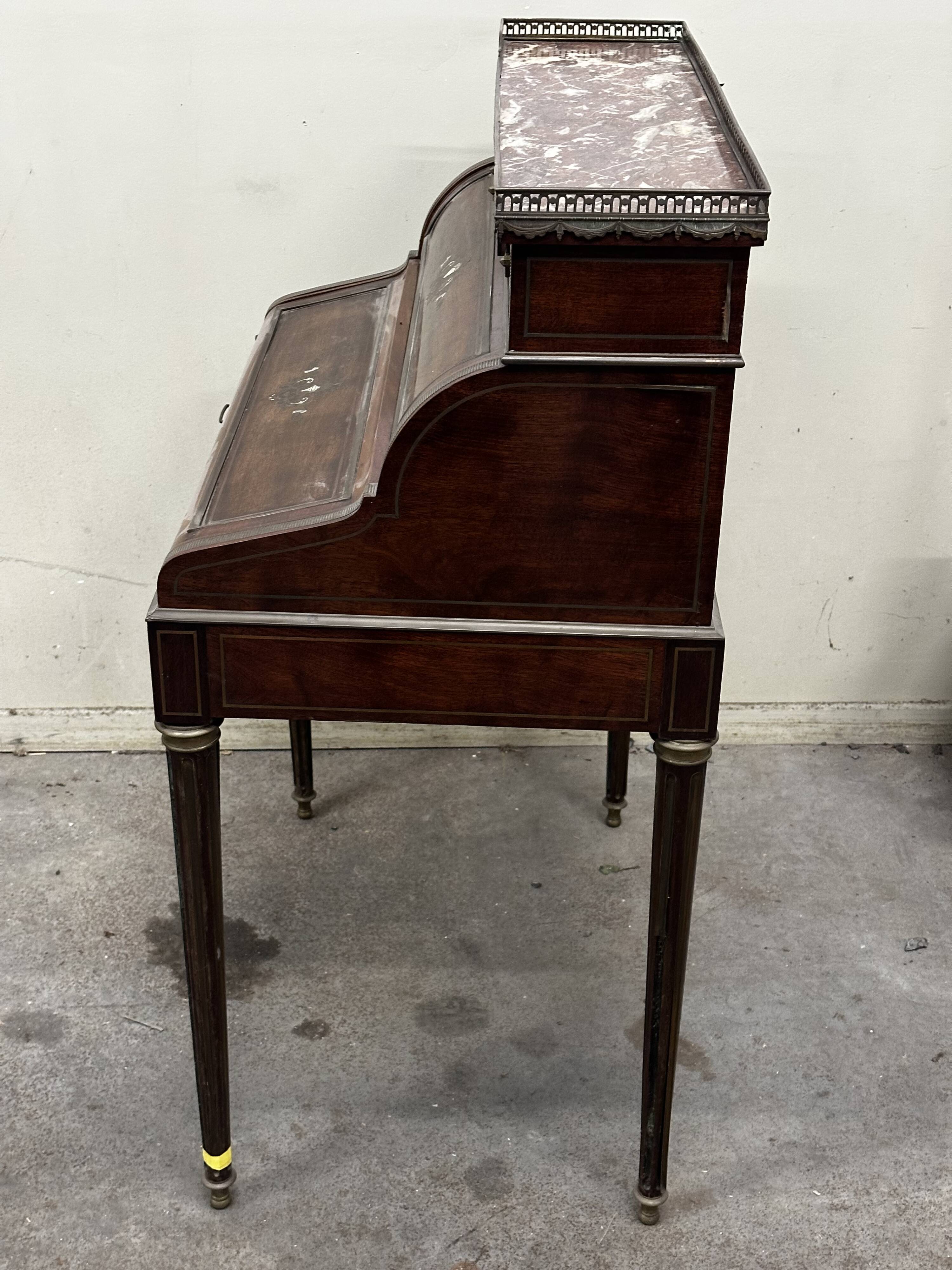 Secretary - Bonheur du Jour with pearly Louis XVI style system
