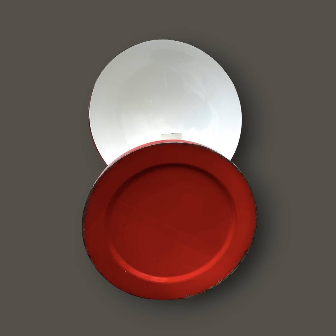 Vintage red lacquered metal desk lamp – Space Age / Bauhaus style