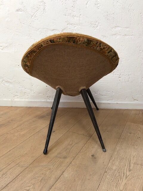 Vintage round tripod chair, 60s