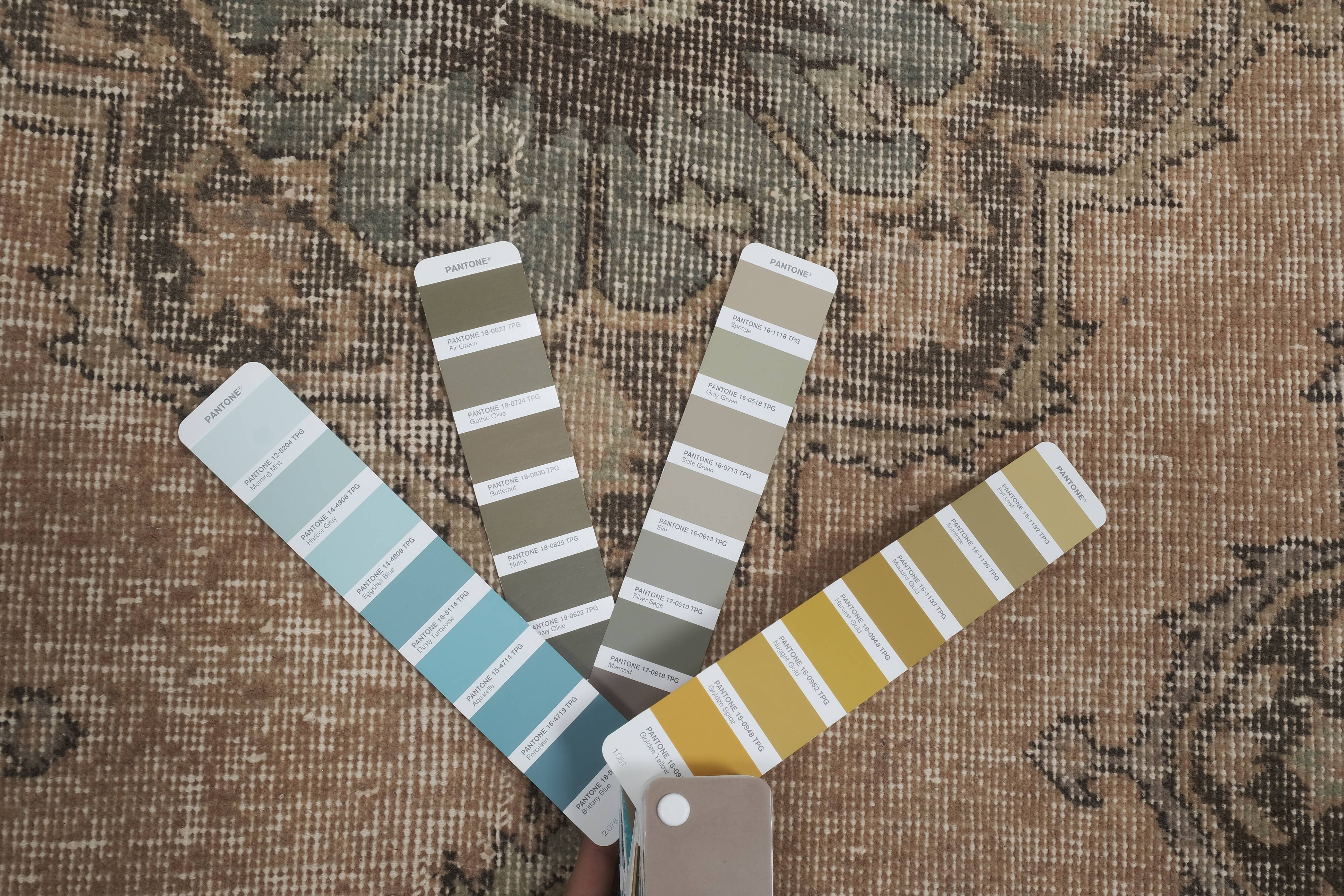 Vintage Turkish rug from Oushak, hand-woven 115x383 cm