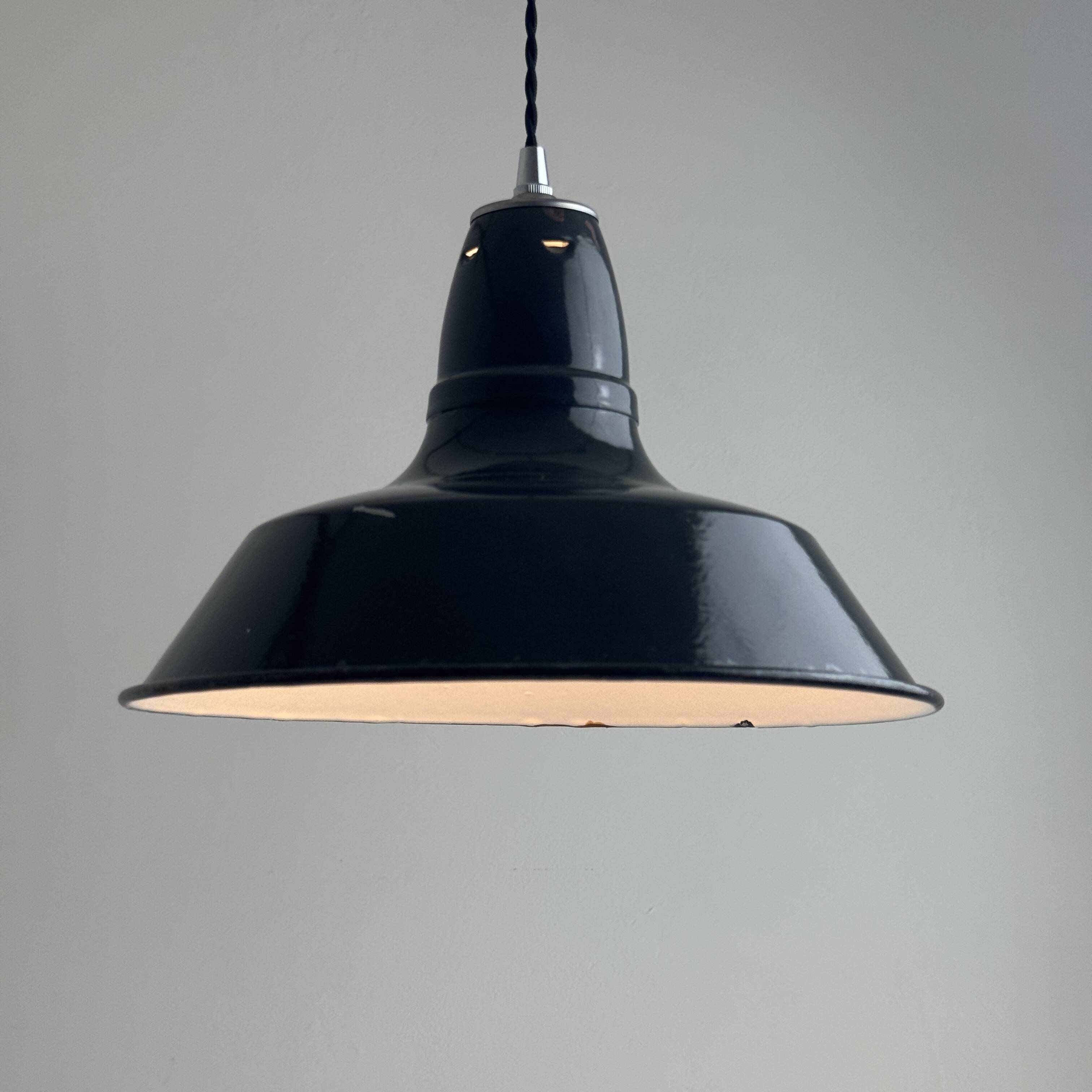 OLD ENAMELLED INDUSTRIAL WORKSHOP SUSPENSION
