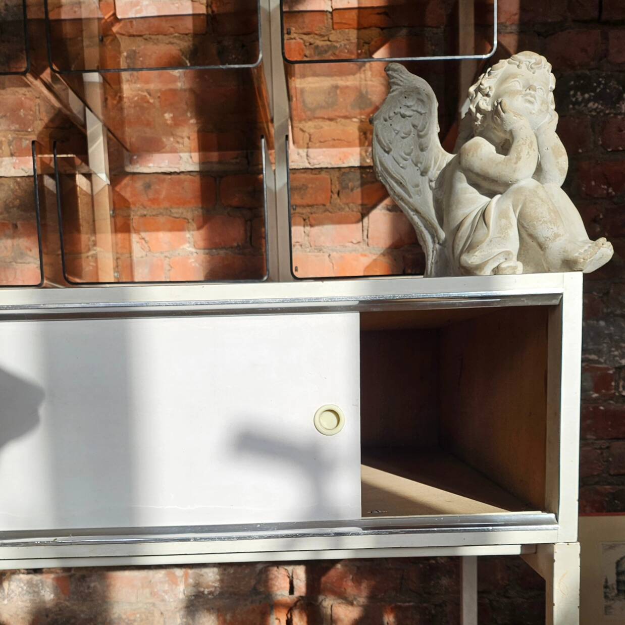 Plexiglass shelf & funky 70s