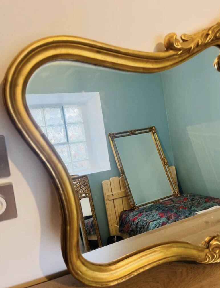 Vintage gold baroque mirror – 107 × 83 cm – authentic