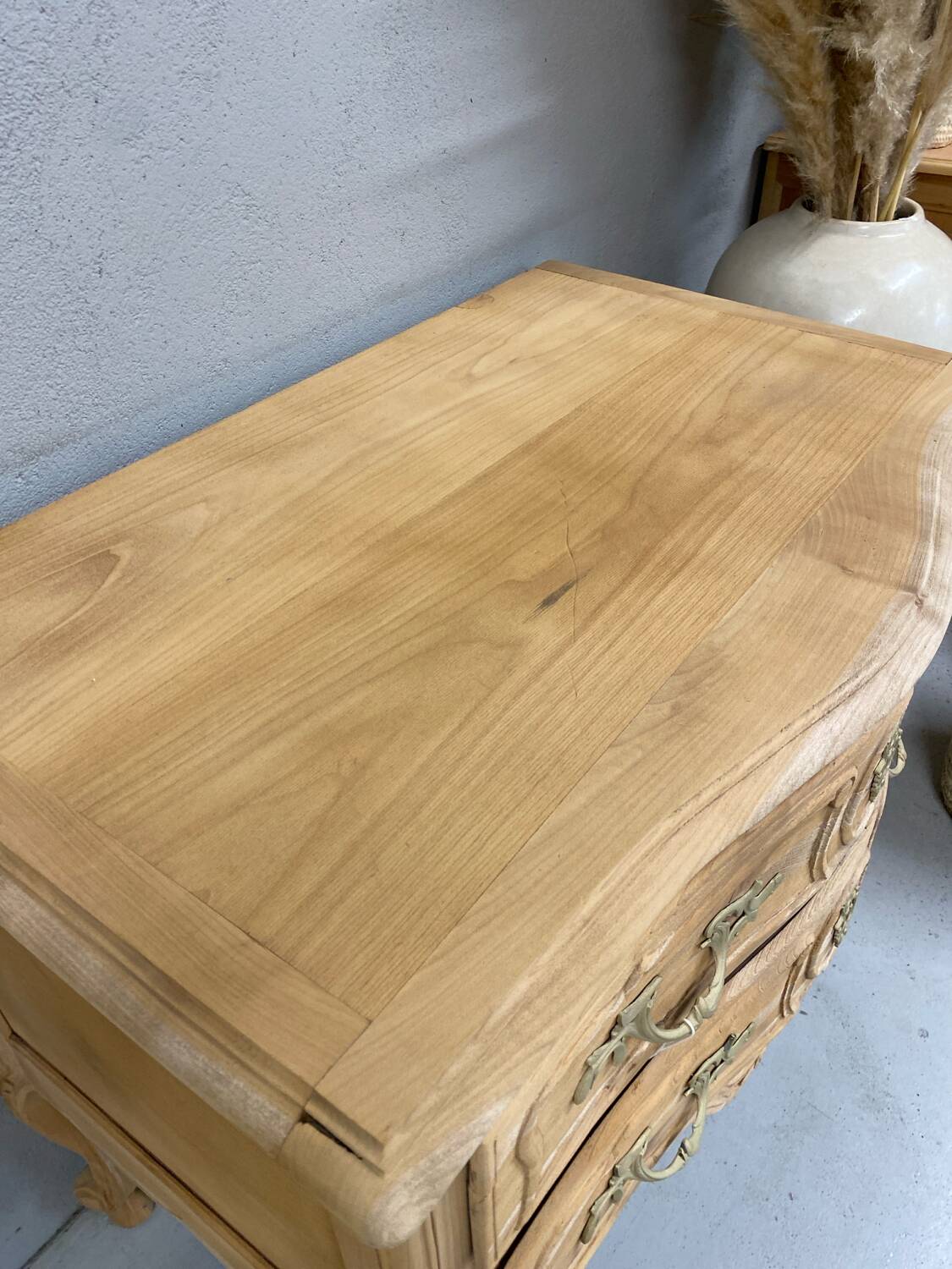 Louis chest of drawers in raw wood with two drawers