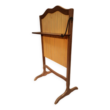 1900 tablet screens