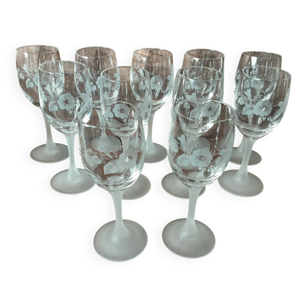 Lot de 11 verres à pied  digestif  cristal