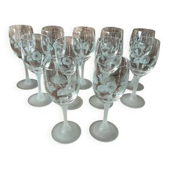 Set of 11 crystal footed digestif glasses