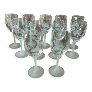 Set of 11 crystal footed digestif glasses
