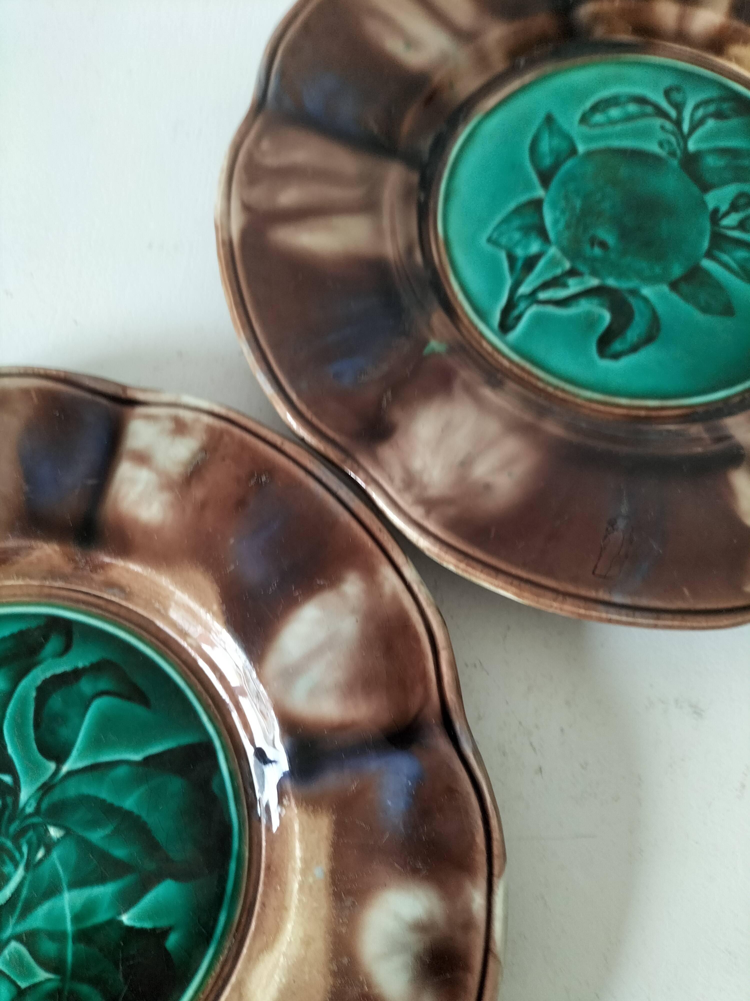 Pair of antique plates - Rubelles Enamel Factory (circa 1845–1855)