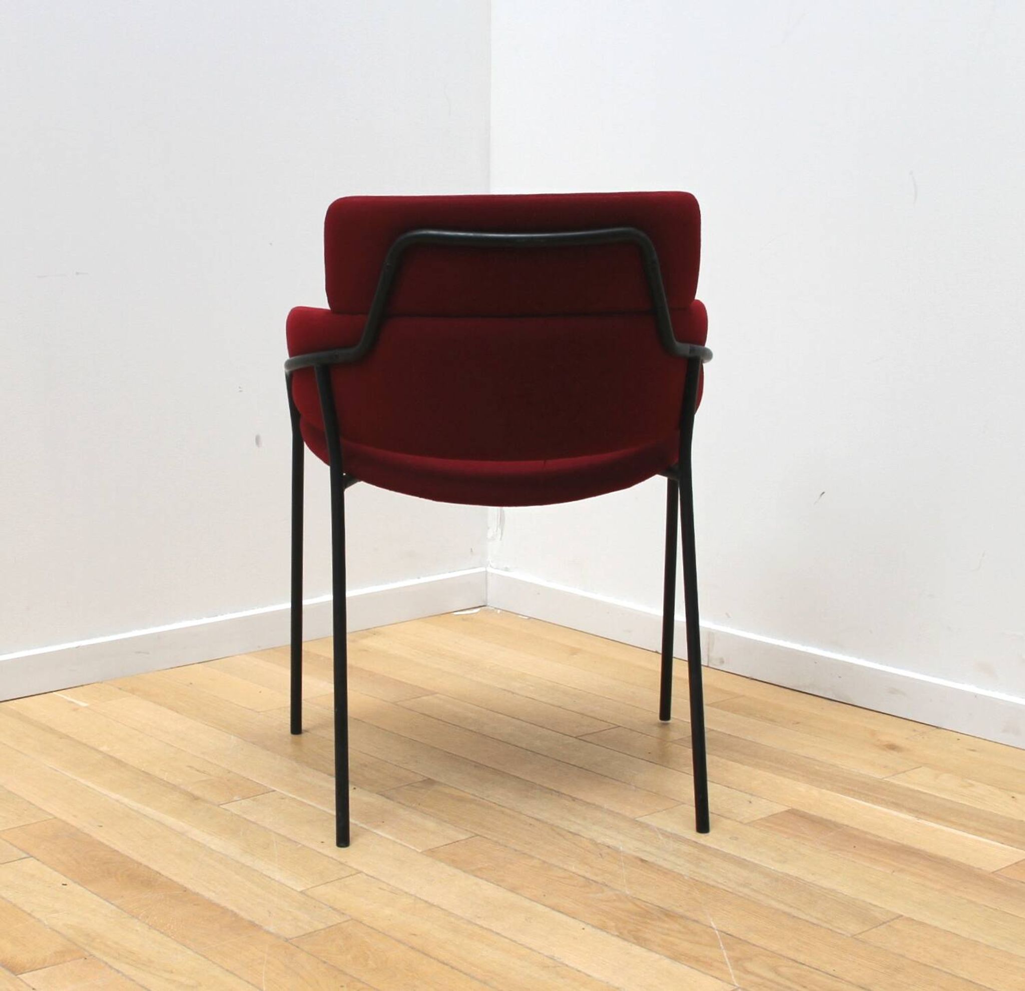 “Strike chair” designer chair, Armet