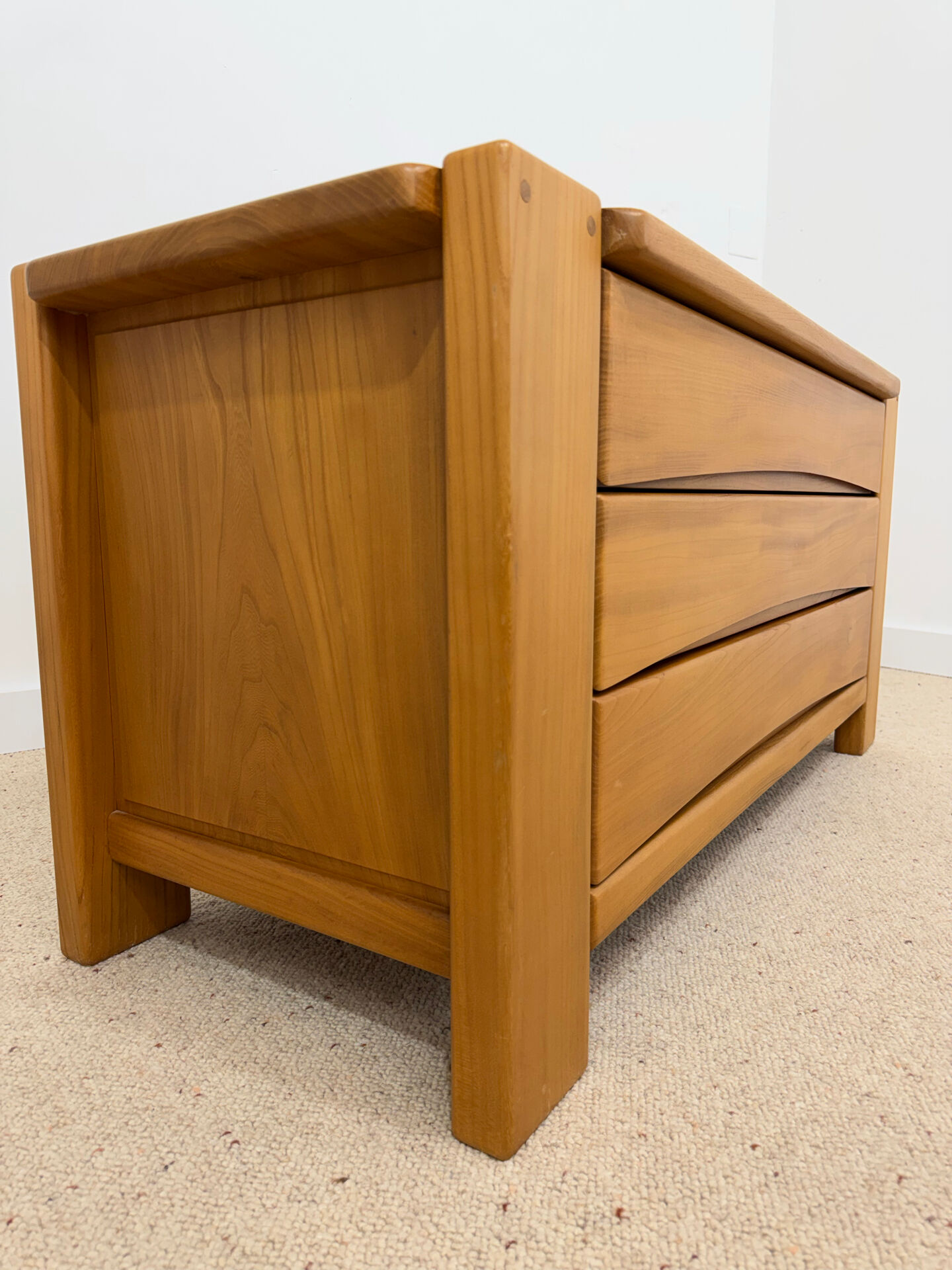Commode vintage en orme – années 70