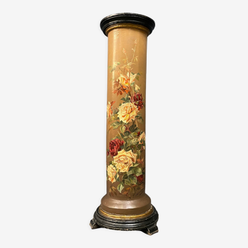 Column or stand painted with flowers