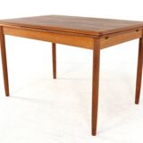 Extendable rectangular dining table "Horsbyg" - Danish design in teak