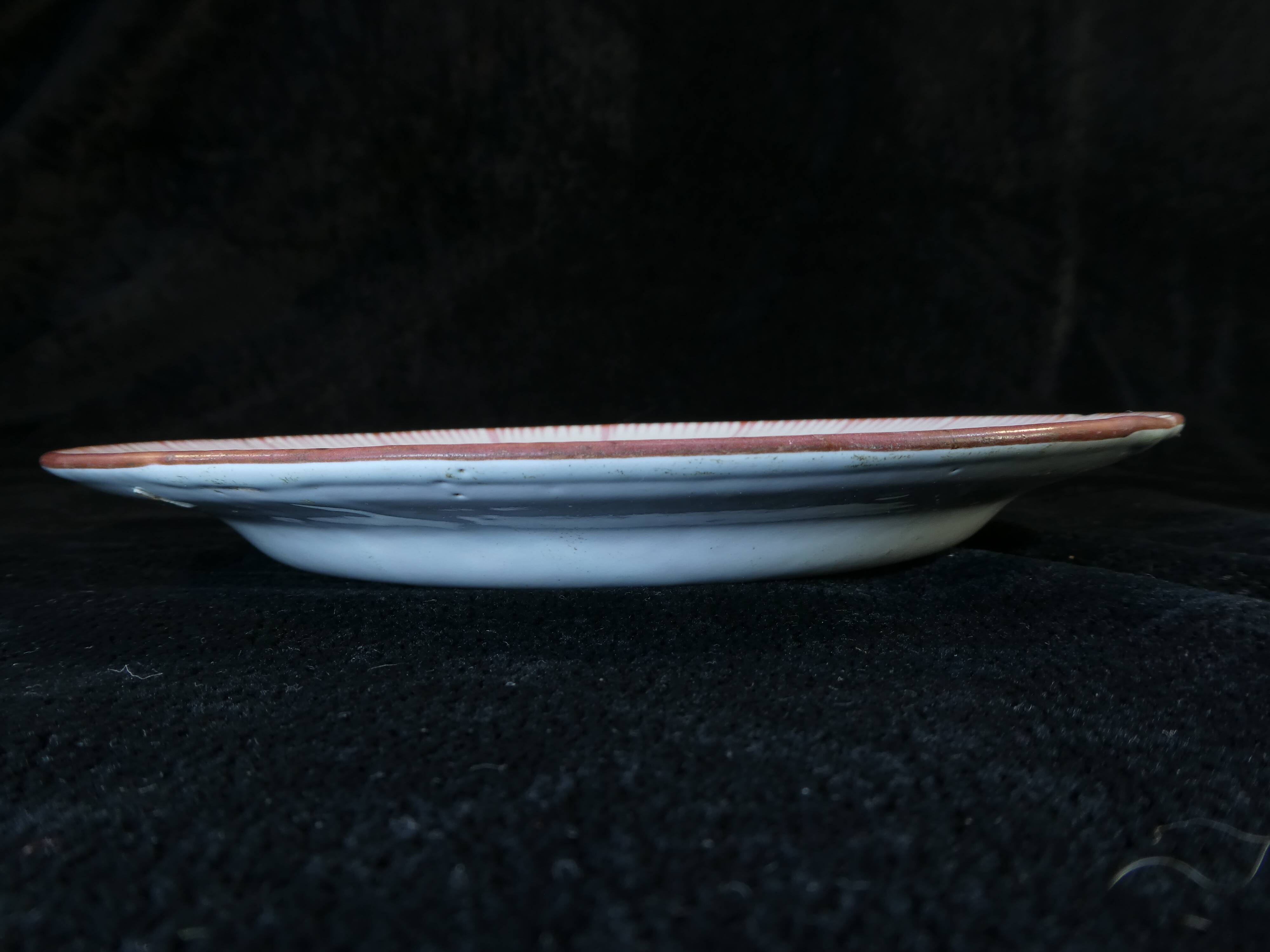 Plate in faience de l'est pink red 19th Luneville islettes st clement nº3