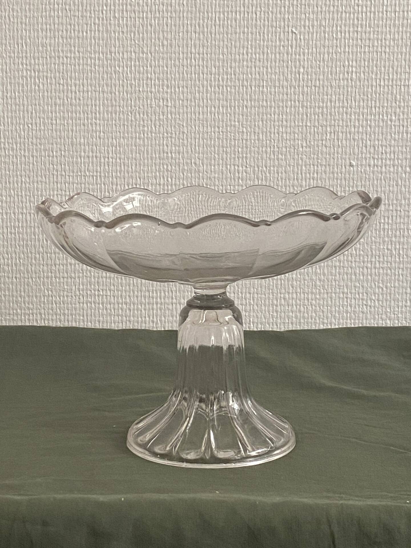 Glass fruit bowl