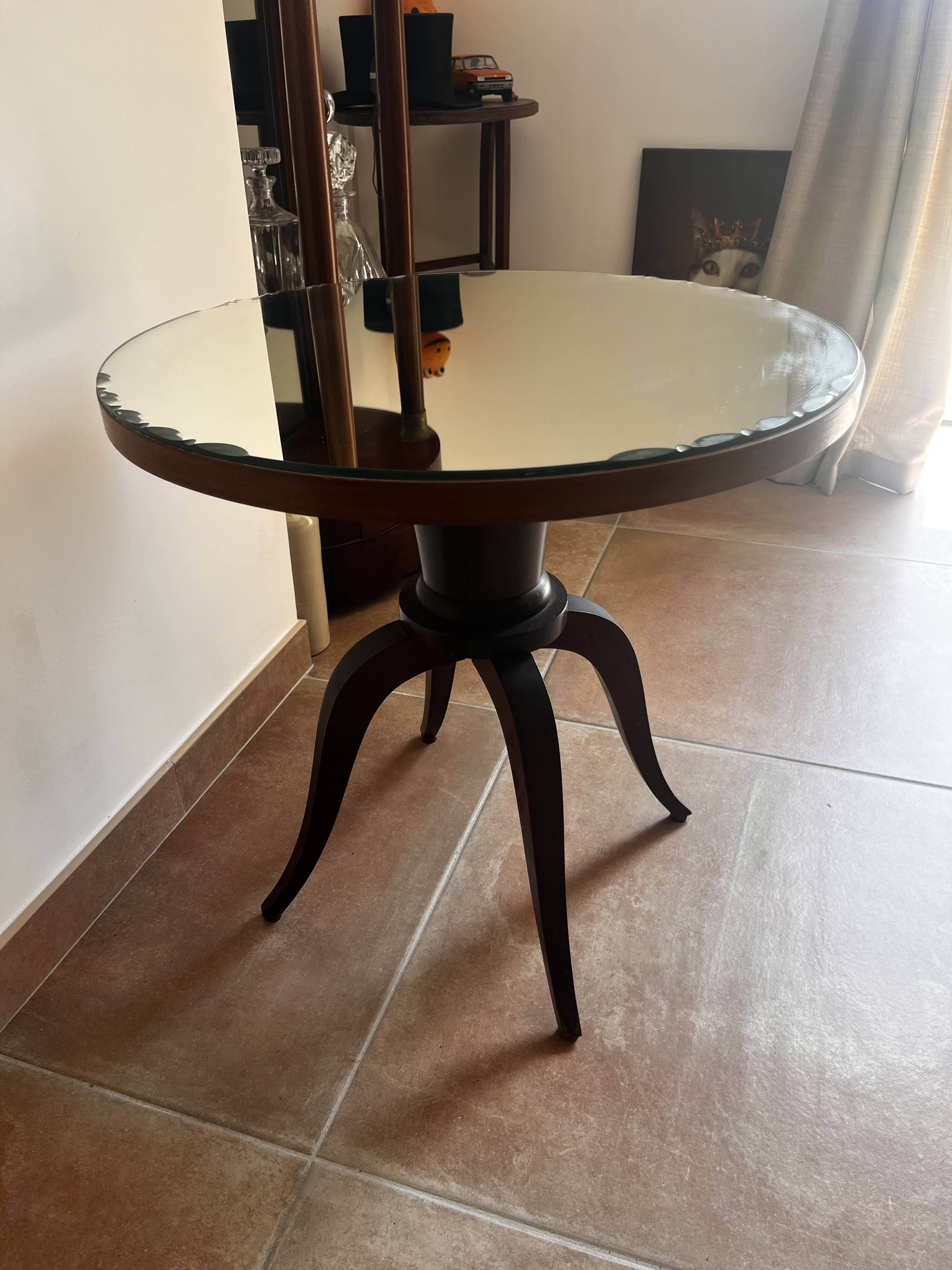 Art Deco pedestal table