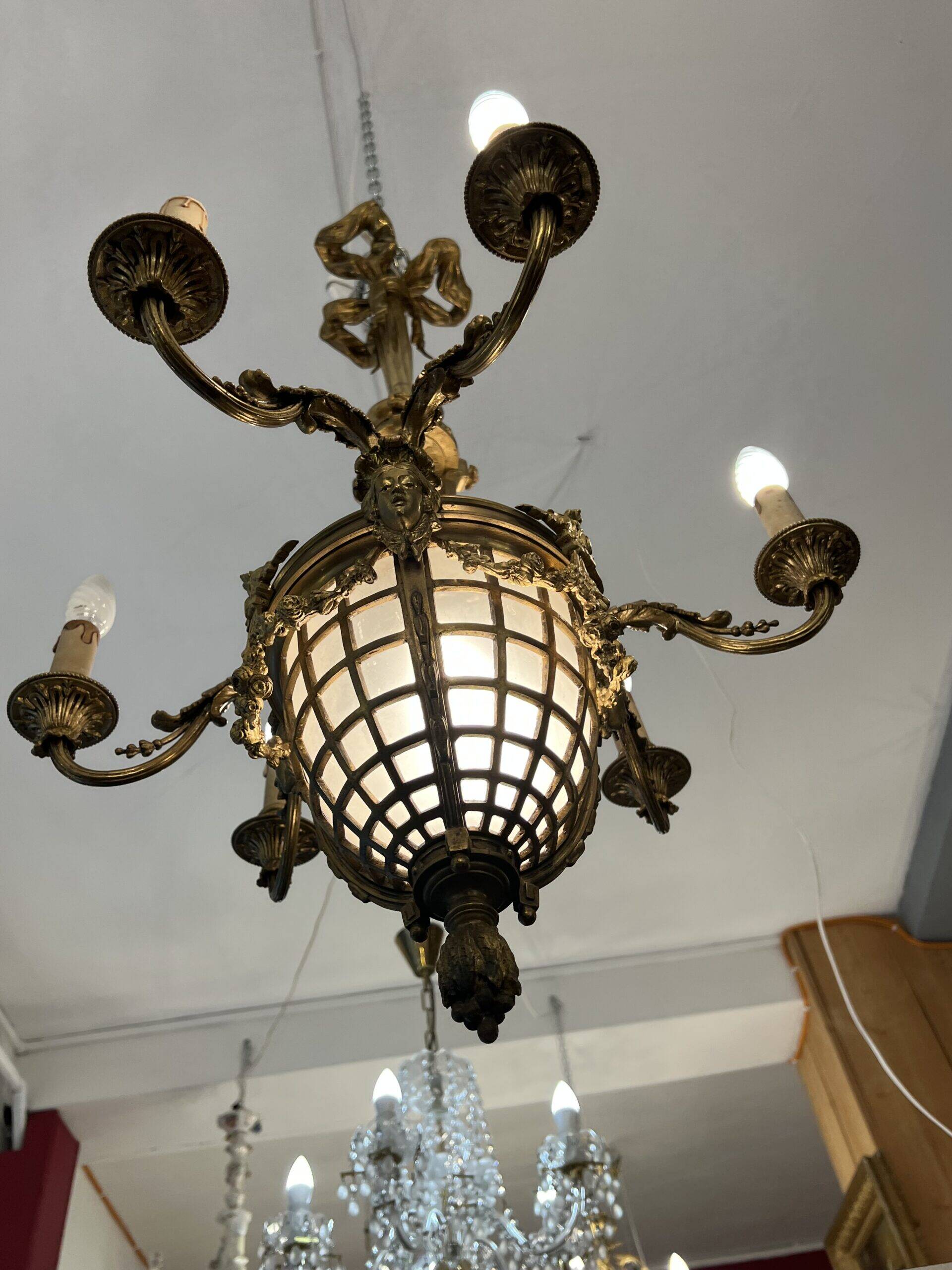 Beautiful 19th century Louis XVI style chandelier in gilded bronze