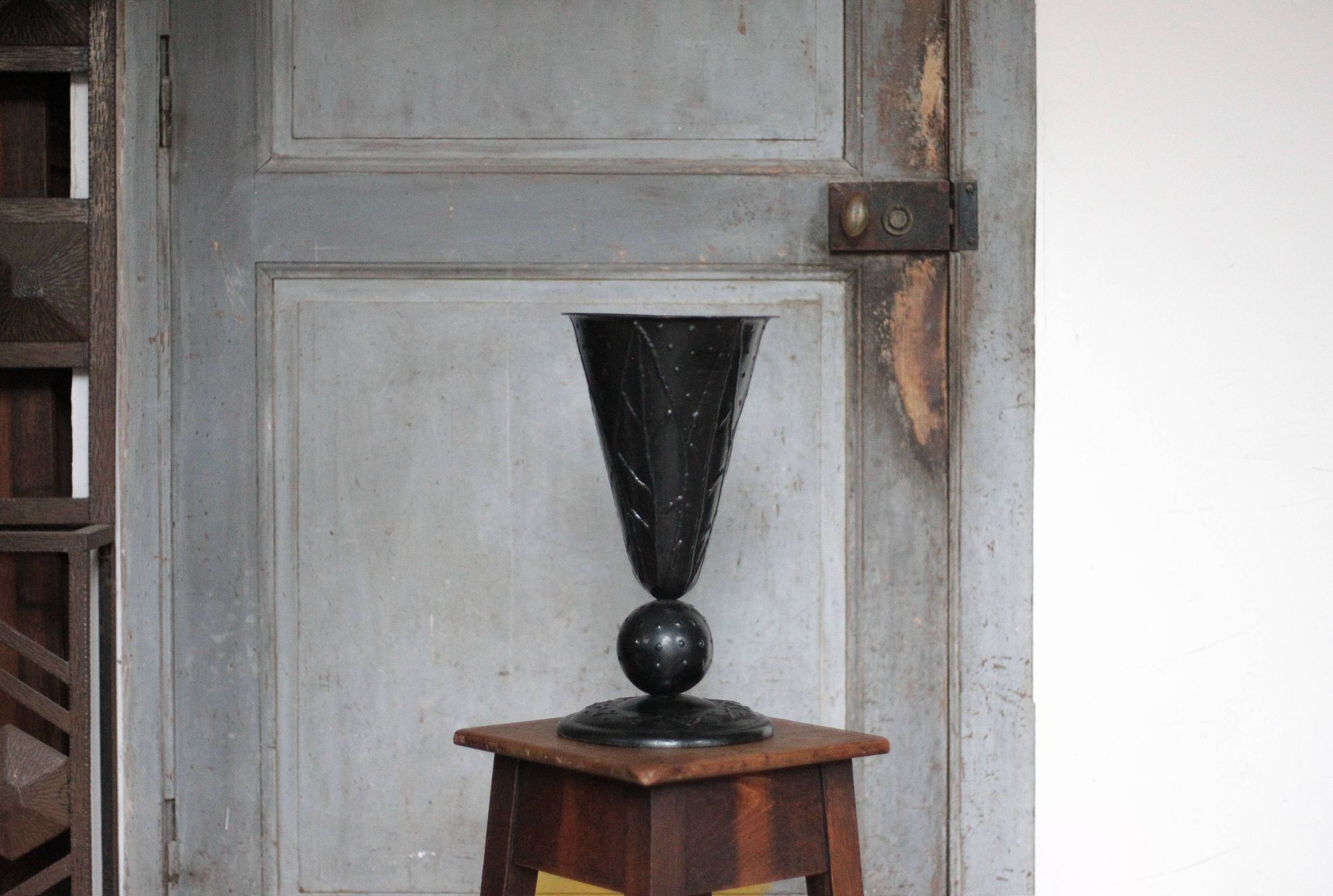 Vase unique fait par artisan ferronnier, vase vintage, collection
