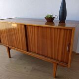Buffet moderniste des années 1970