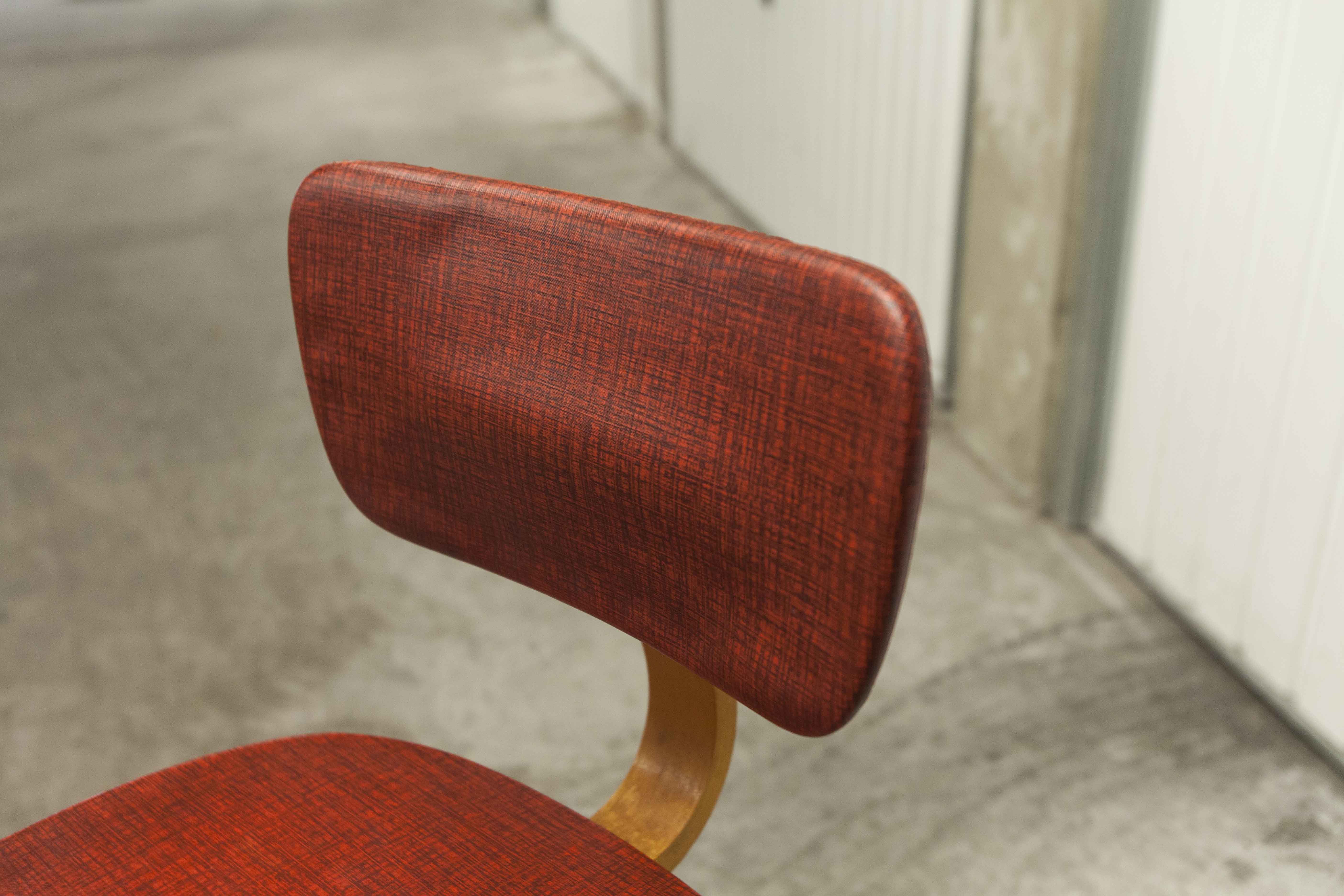 Workshop chair 1950 feet compass skaï red atypical