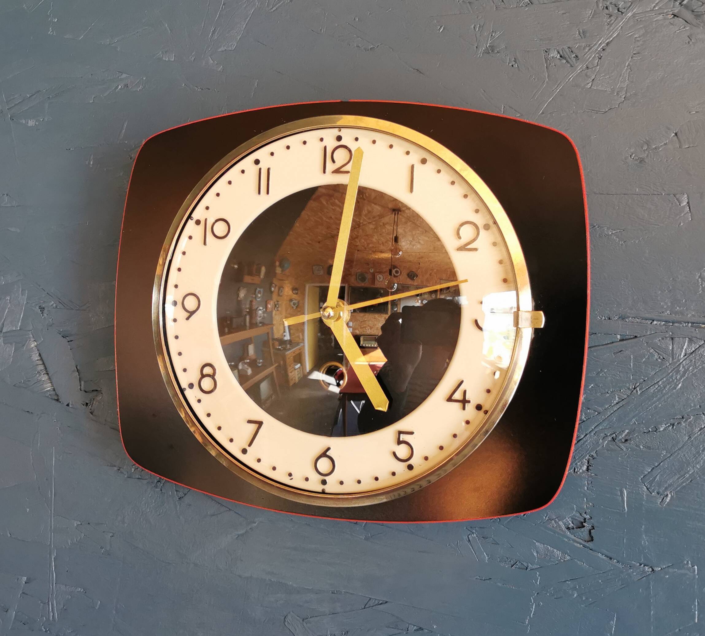Vintage formica clock silent wall pendulum 60s "Black red"