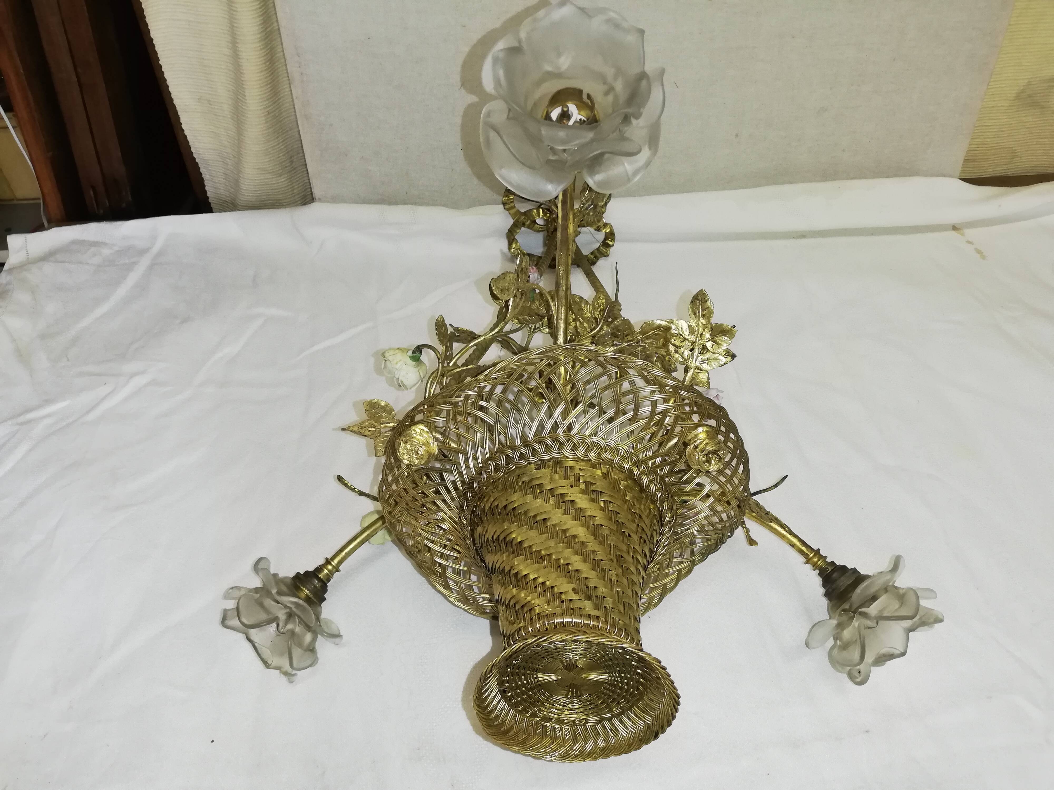 Lustre corbeille Louis XVI en bronze