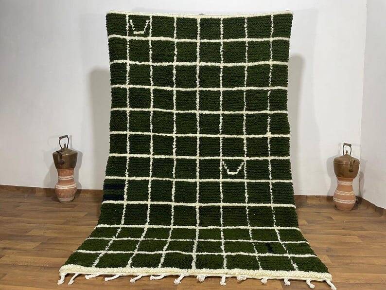 Handmade pure wool rug, size 140 x 260 cm.