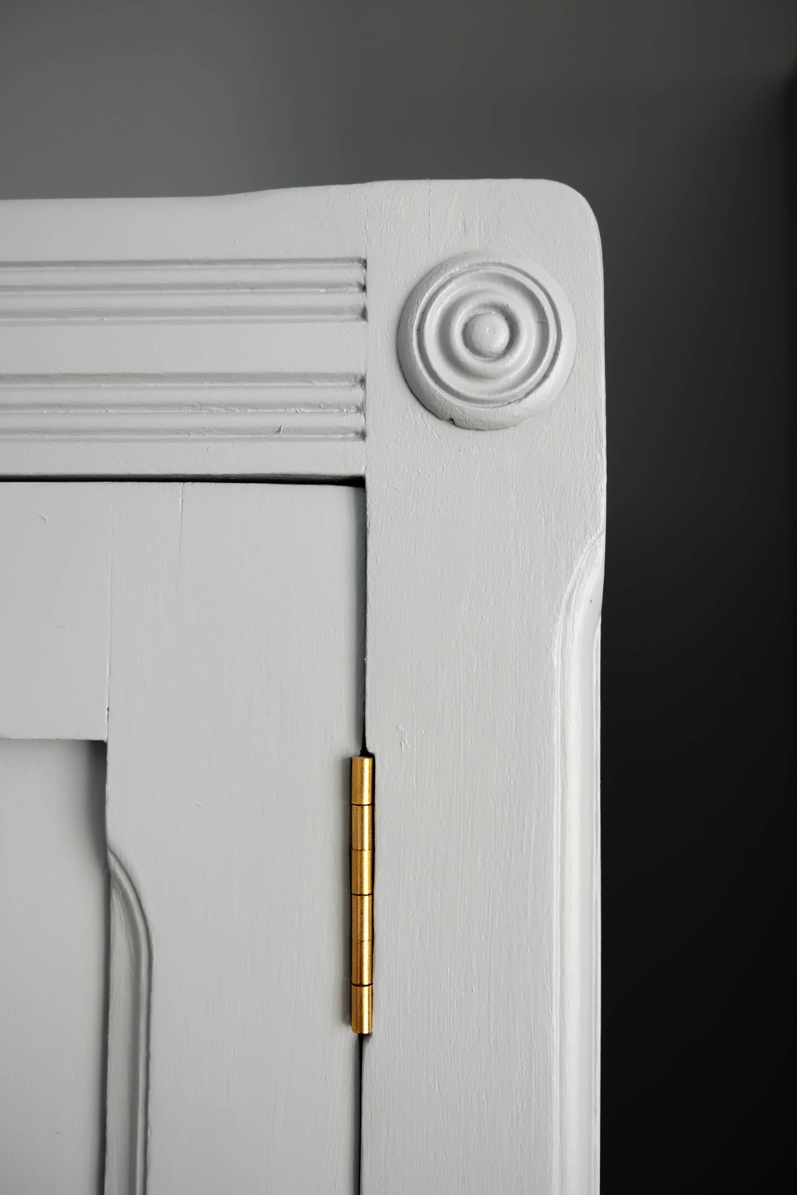 Armoire parisienne vintage