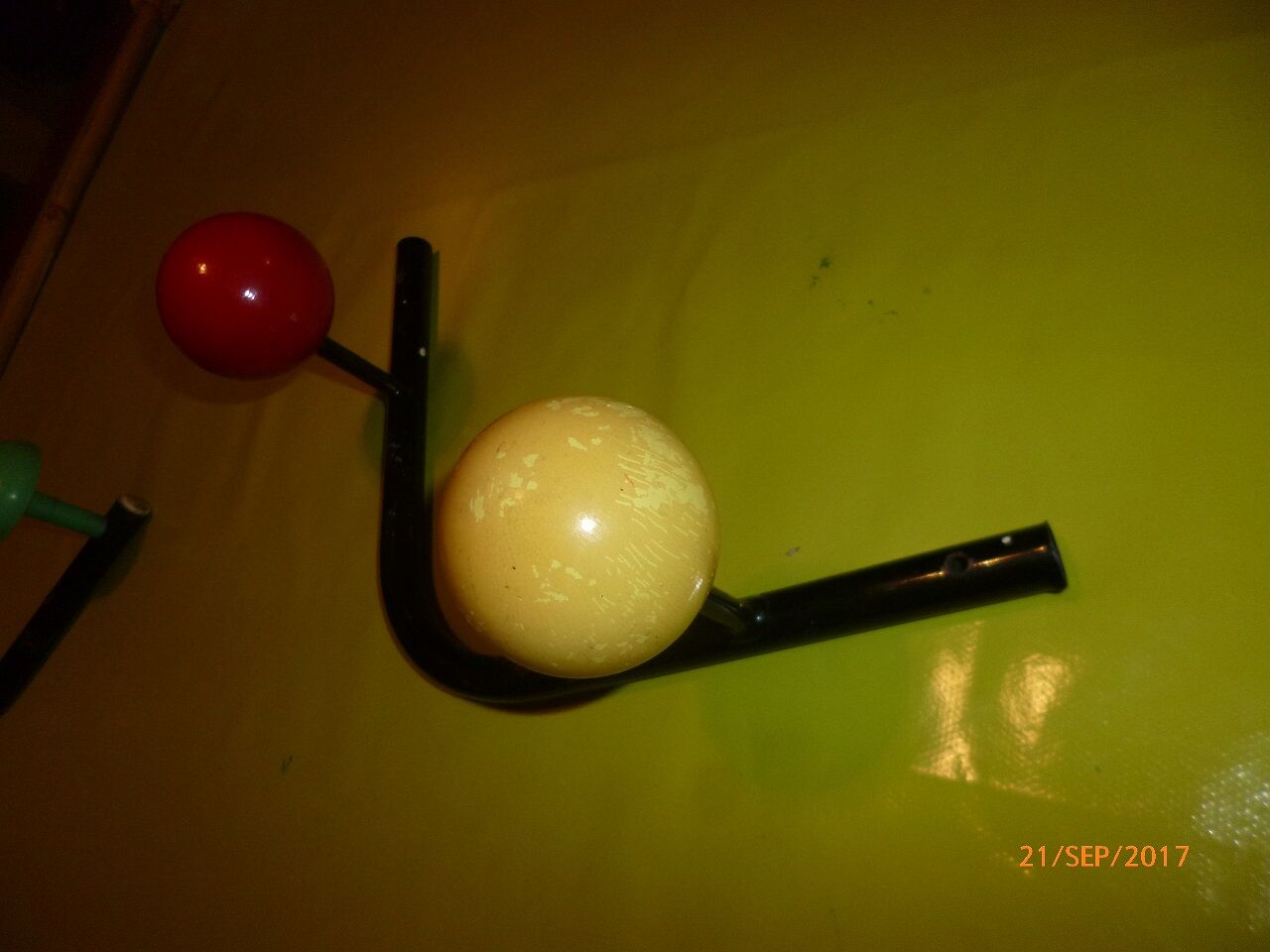 Peg hangers balls color 1950-1960