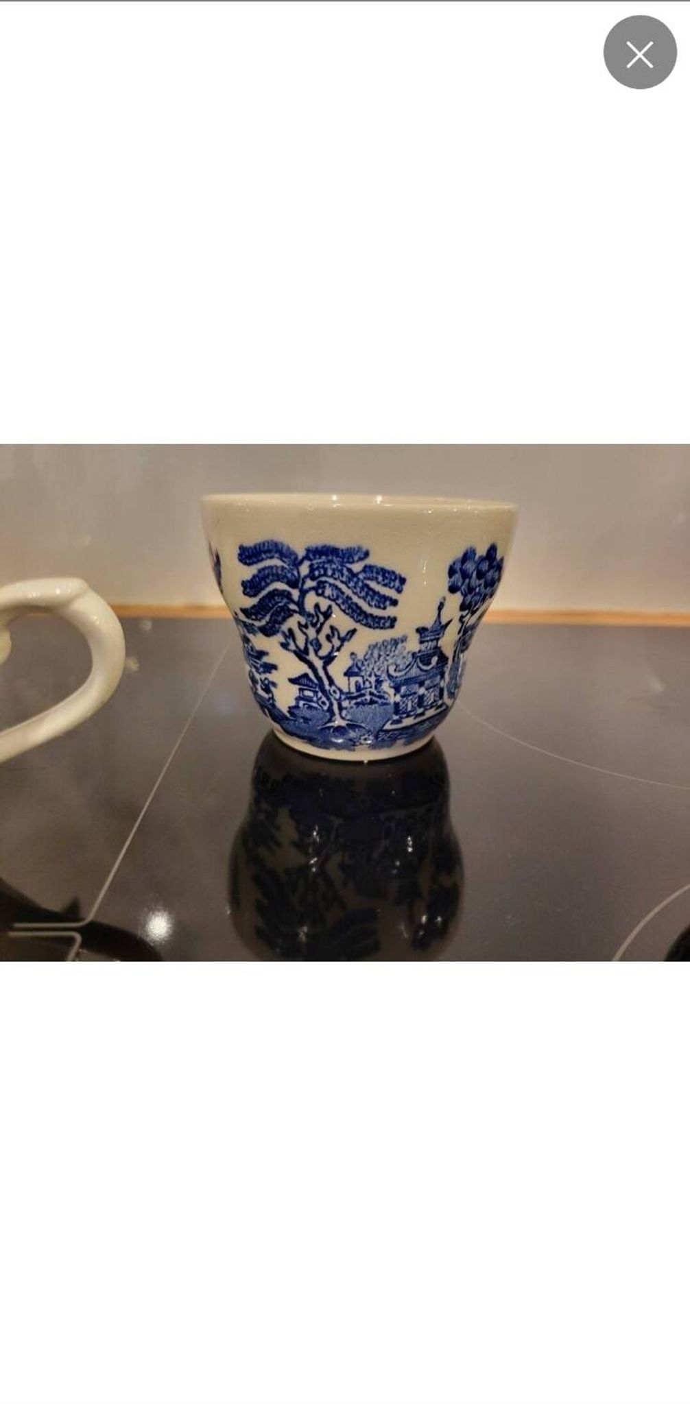 4 English porcelain cups