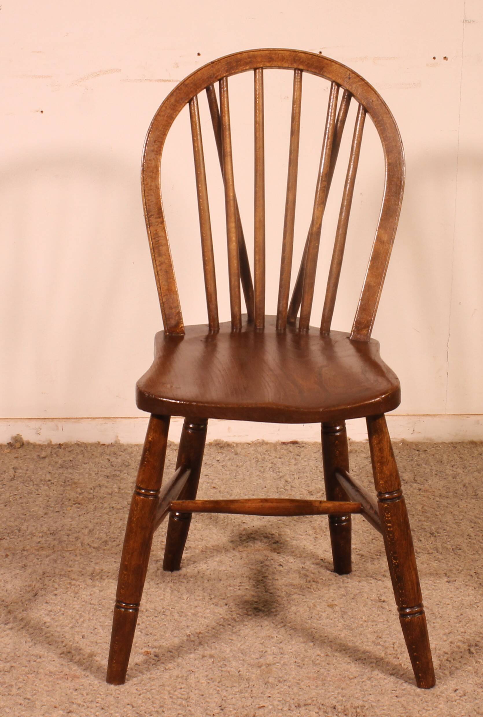 Série De 5 Chaises Windsor Du 19° Siècle