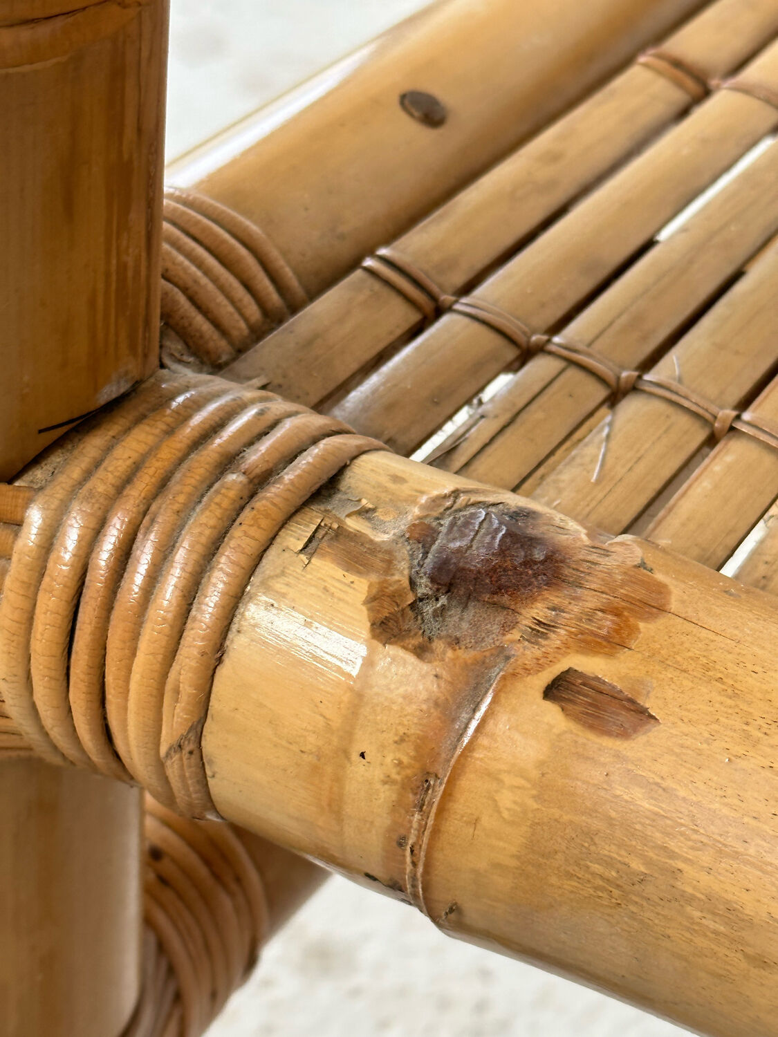 Fauteuil trône en bambou des années 70