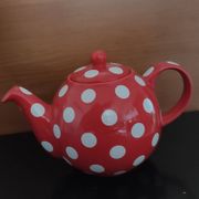 Jolie théière ronde anglaise à pois rouges