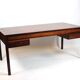 Bureau en bois de rose des années 1960