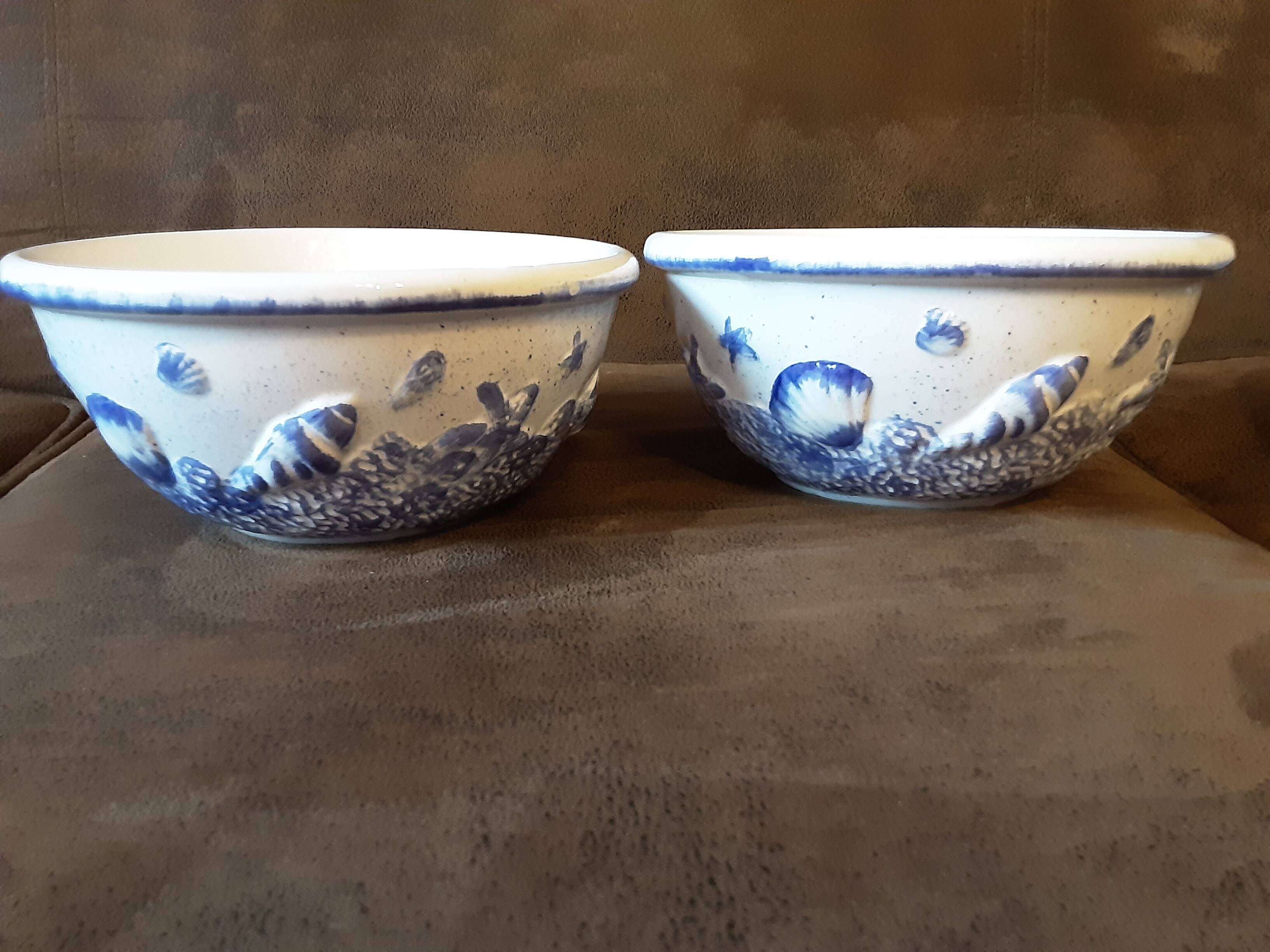 Set of 2 original salad bowls