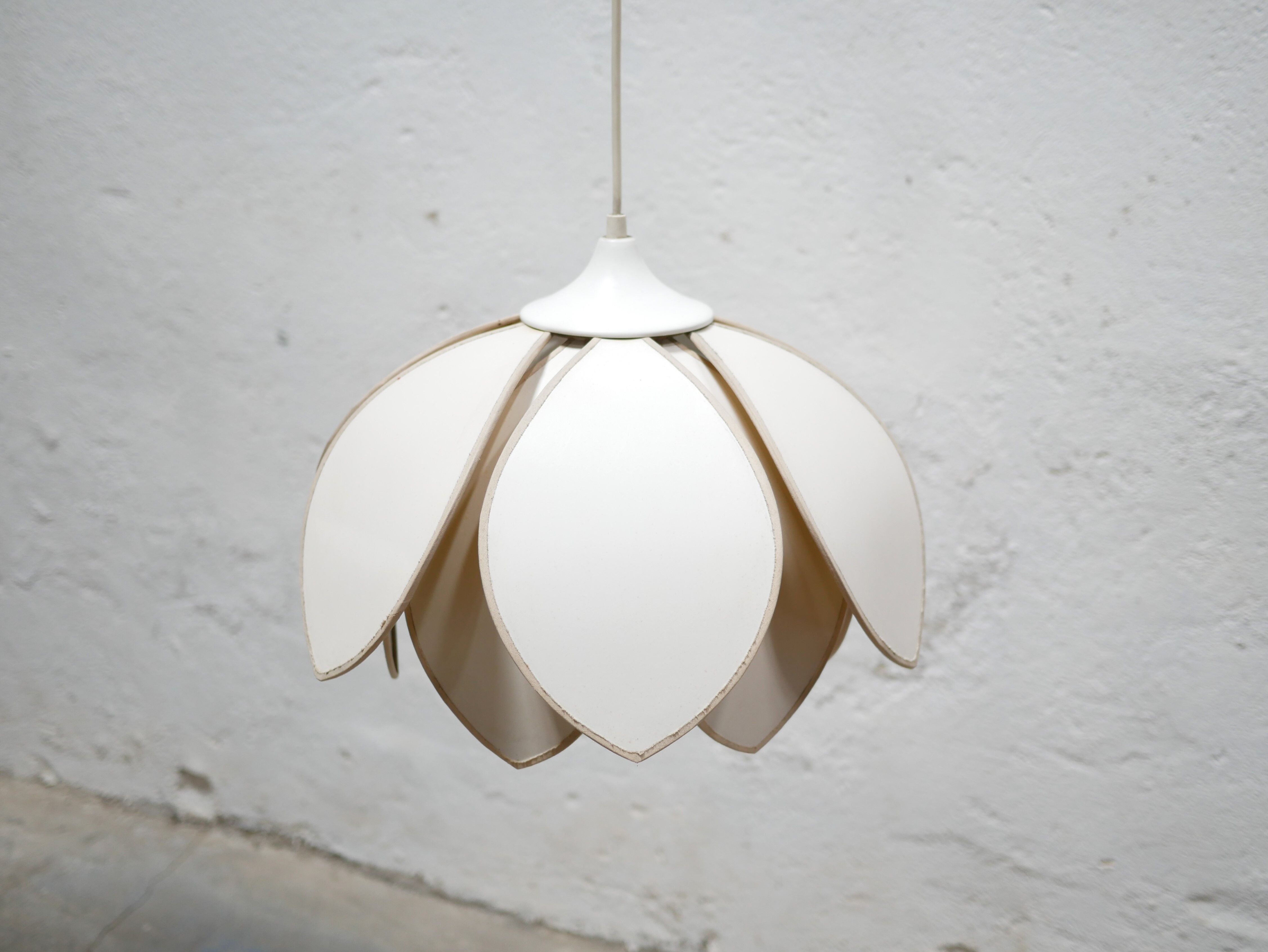 Vintage lotus flower pendant lamp