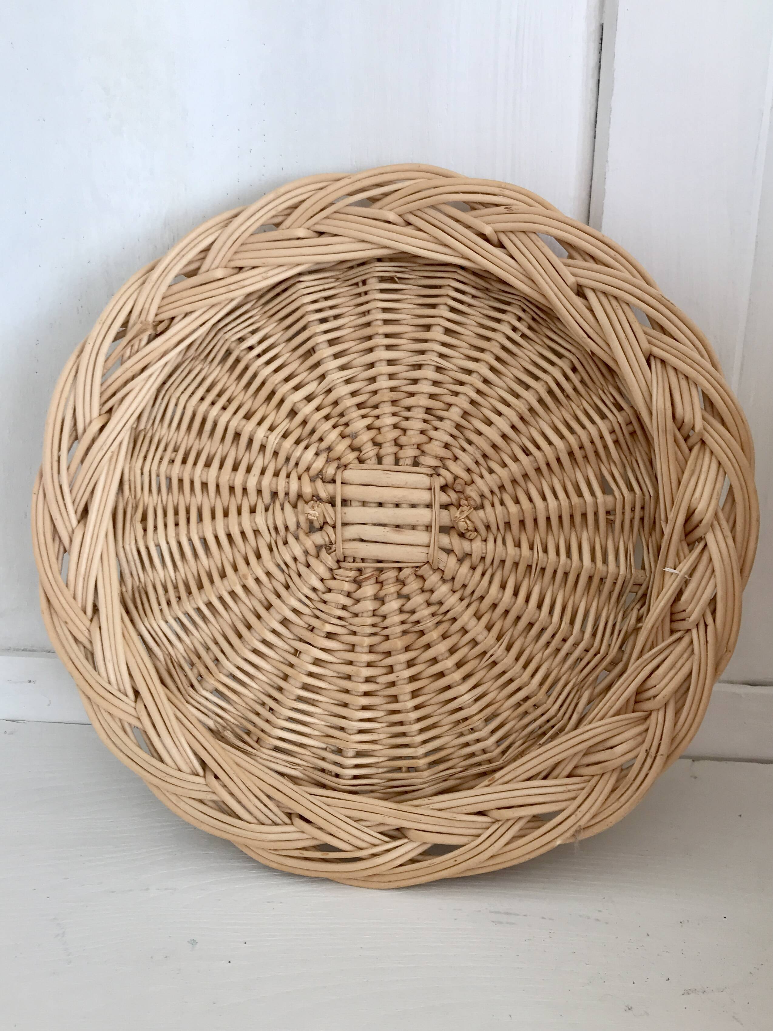 Wicker basket, waste paper basket with lid