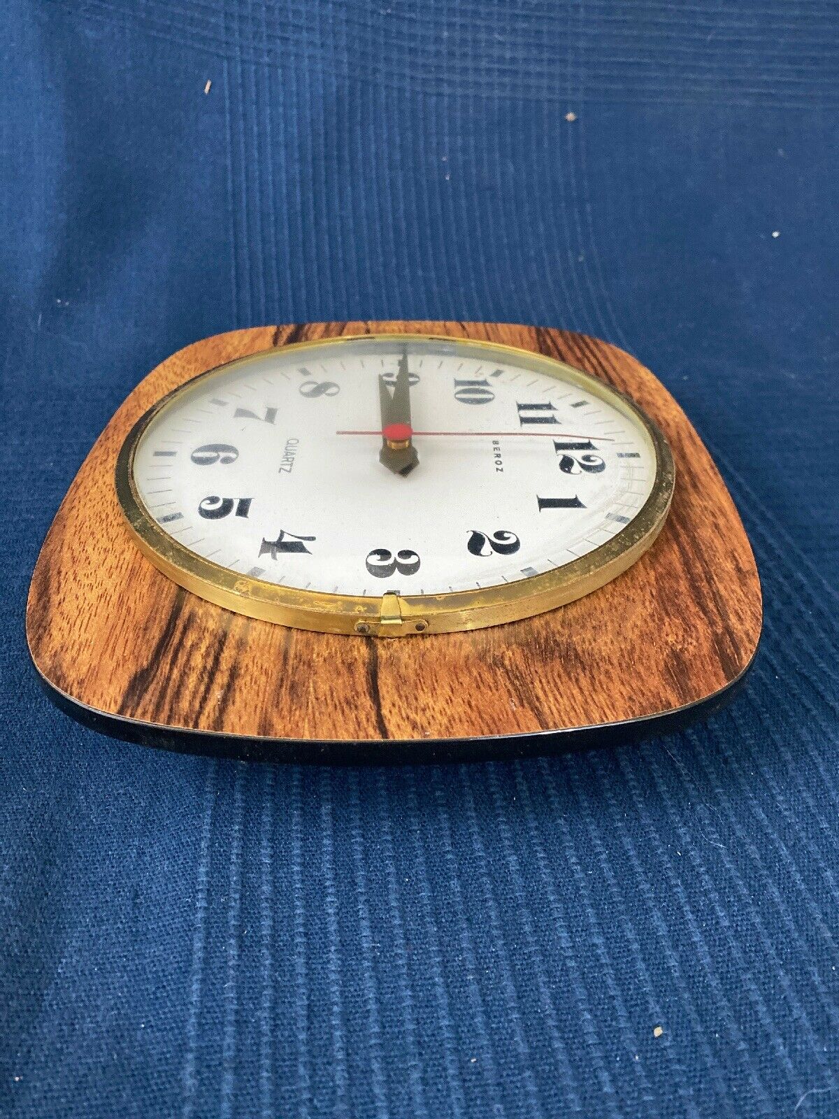 Beroz formica wall clock