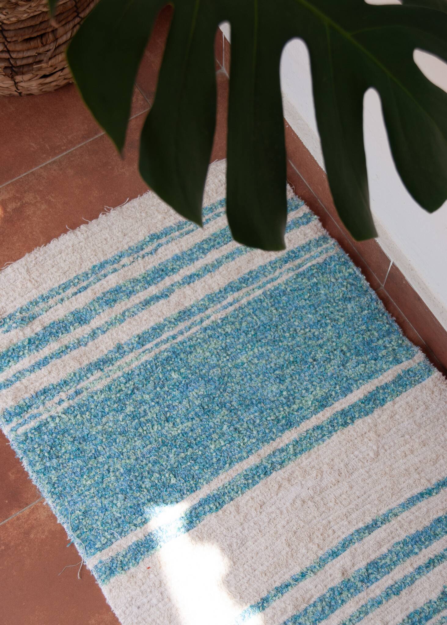 Handwoven recycled cotton rug - 40 x 60 cm