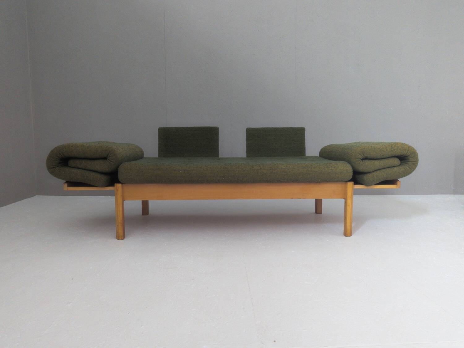 Lit de repos du milieu du siècle avec côtés coulissants, années 1960