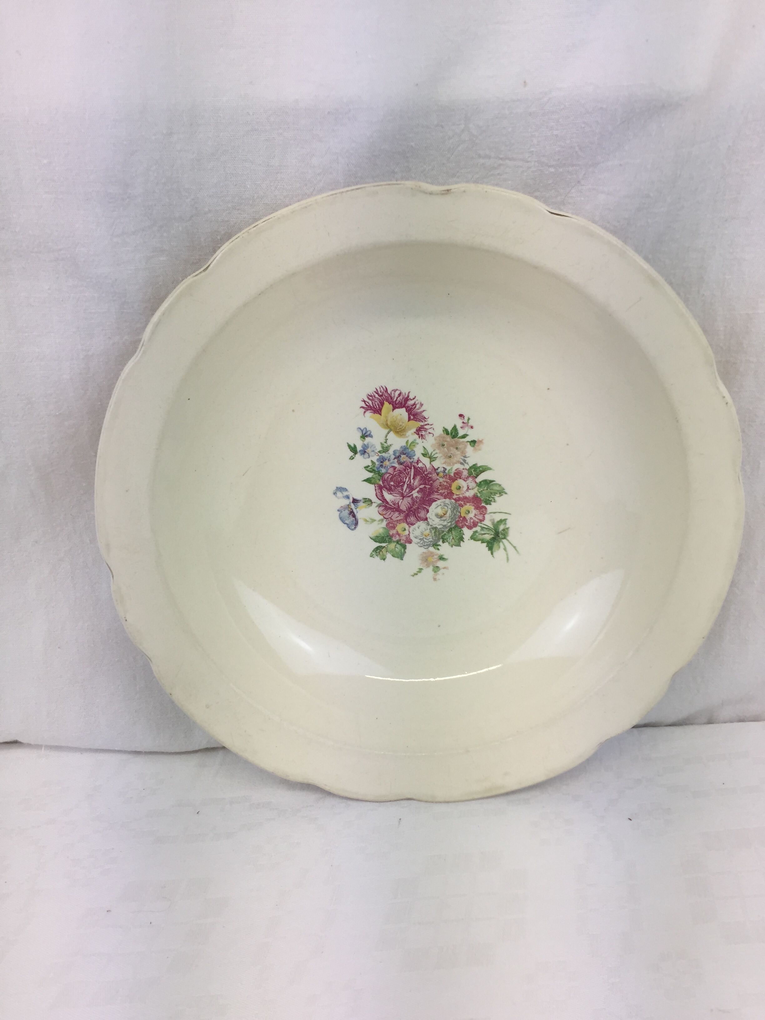 Round hollow dish made in France Digoin Sarreguemines Sevigne model