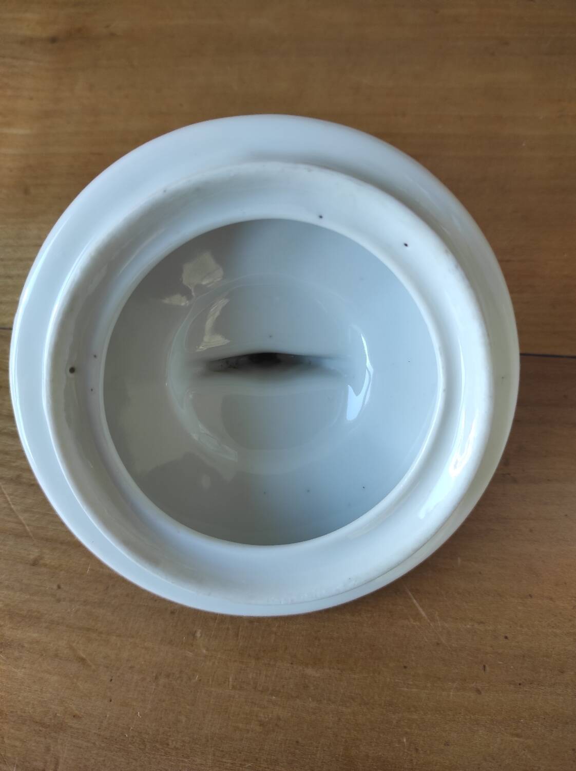 Porcelain sugar bowl with floral decoration