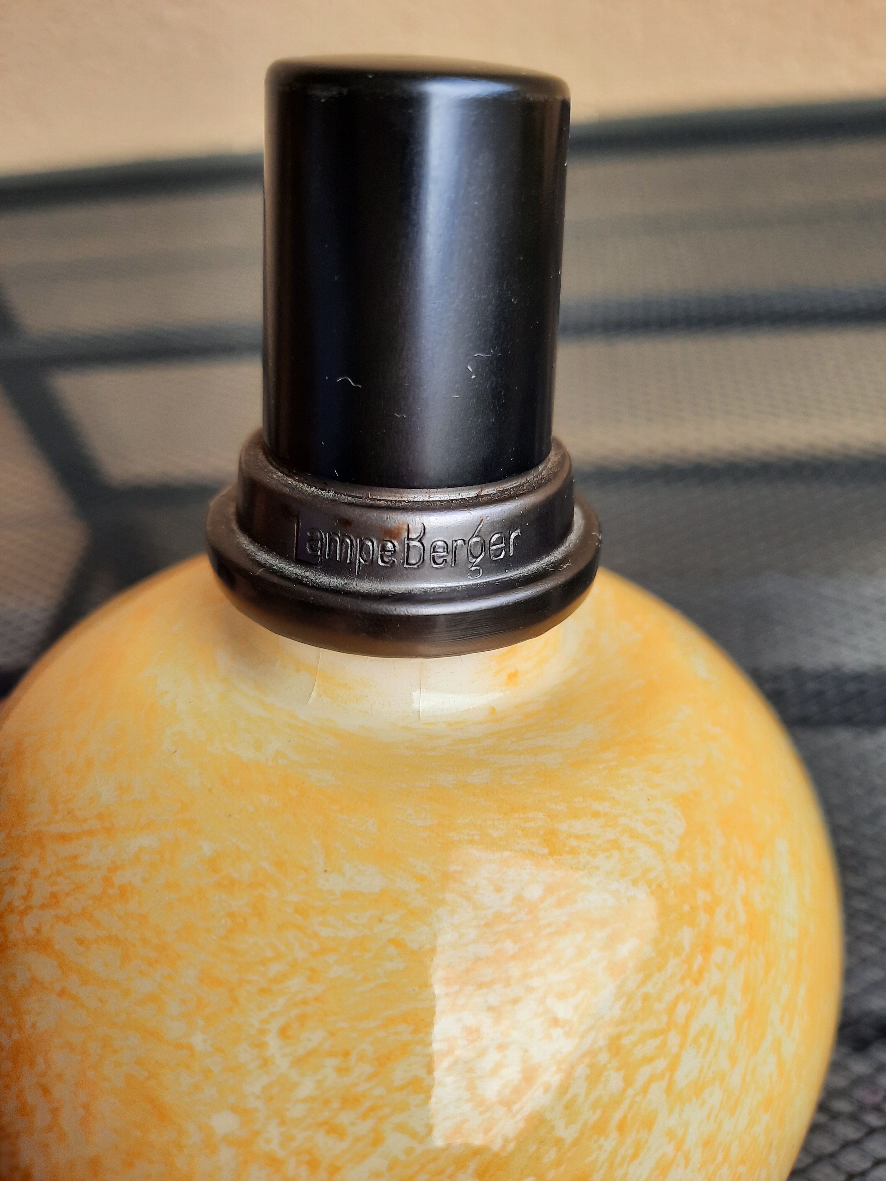 Berger lamp, st Clement's earthenware, complete, perfect condition. (broadcaster, mood perfume)